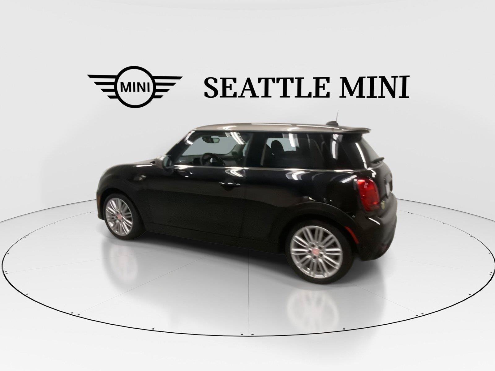 Used 2024 MINI Cooper SE FWD image 8
