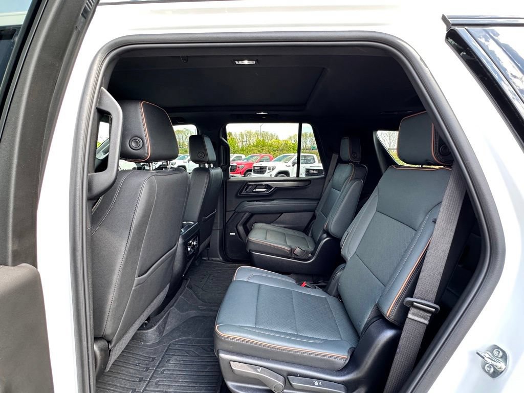 Certified 2025 GMC Yukon AT4 w/ AT4 Premium Package AWD/4WD image 24