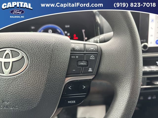 Used 2025 Toyota Camry LE image 22