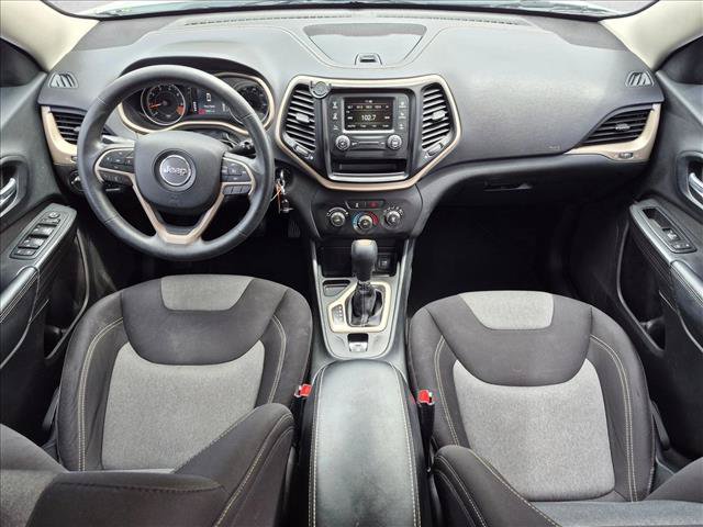Used 2015 Jeep Cherokee Sport w/ Sport Appearance Group FWD image 16