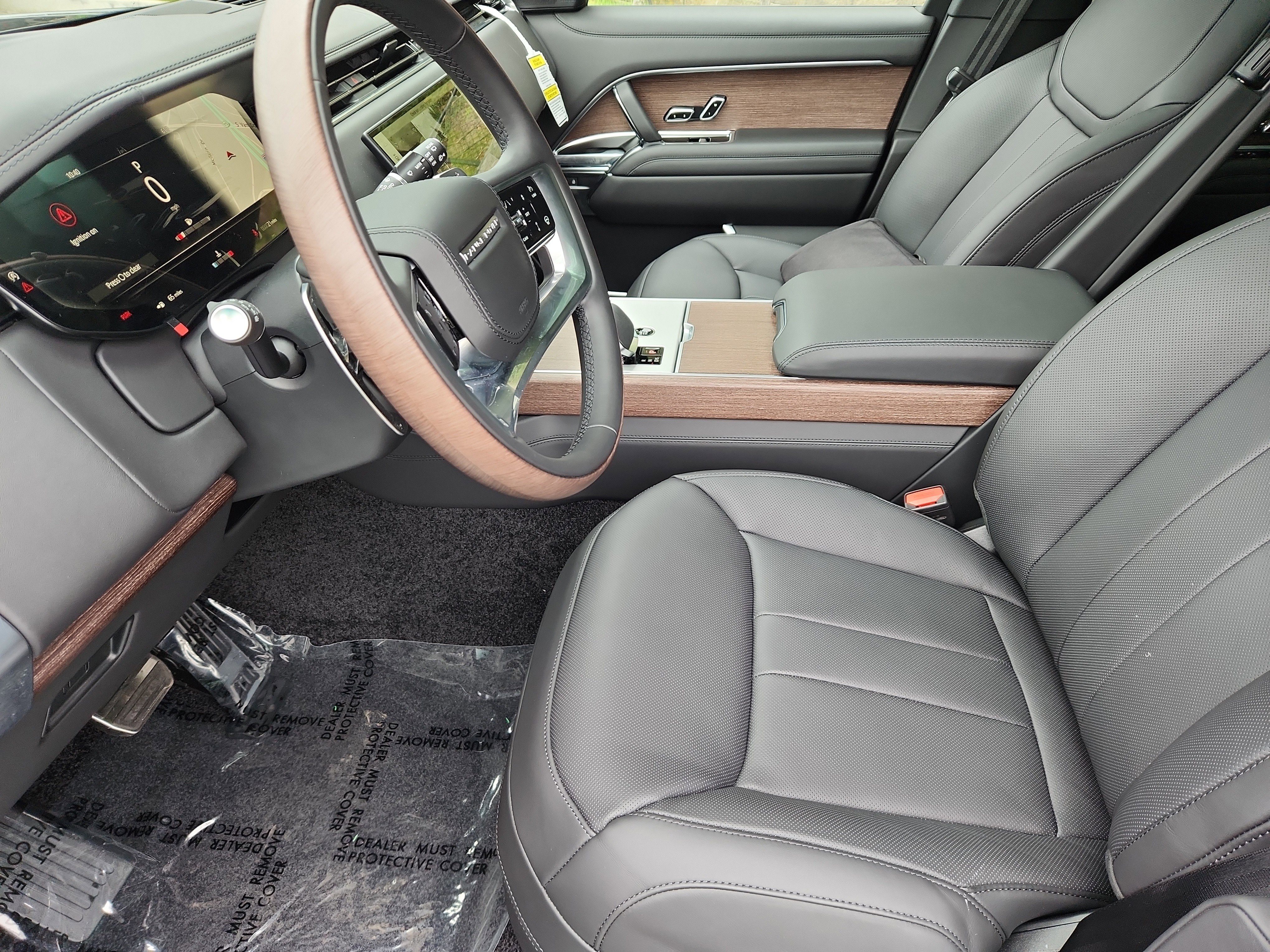 New 2025 Land Rover Range Rover SE image 23