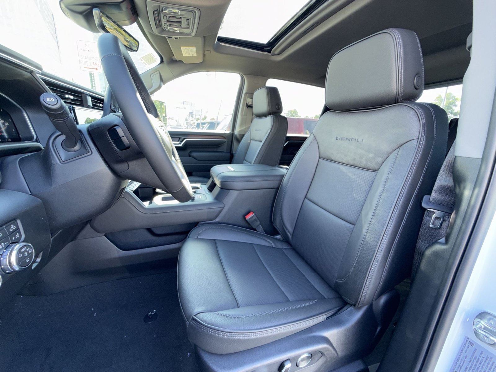 New 2026 GMC Sierra 2500 Denali w/ Denali Reserve Package AWD/4WD image 13