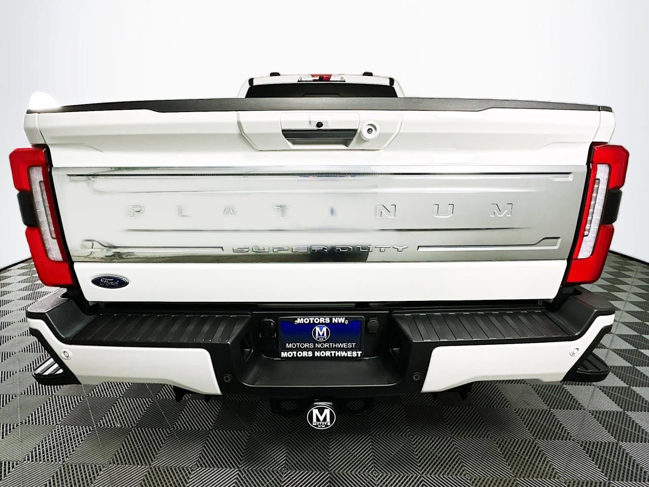 Used 2024 Ford F350 Platinum AWD/4WD image 18