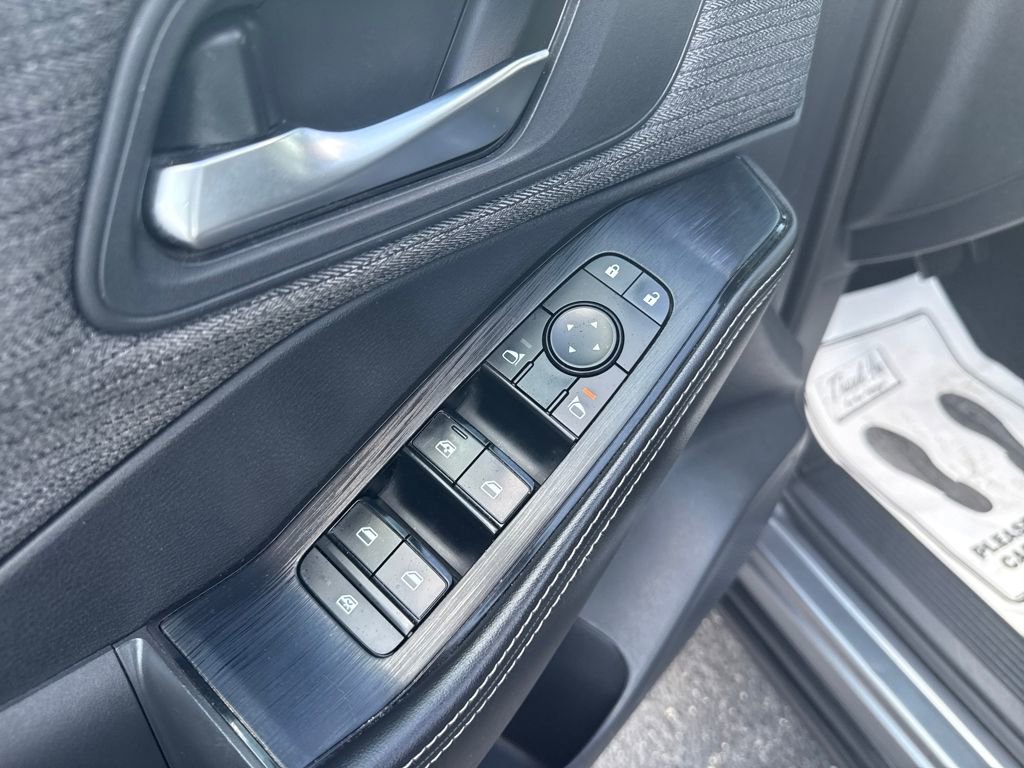 Used 2021 Nissan Rogue SV image 14