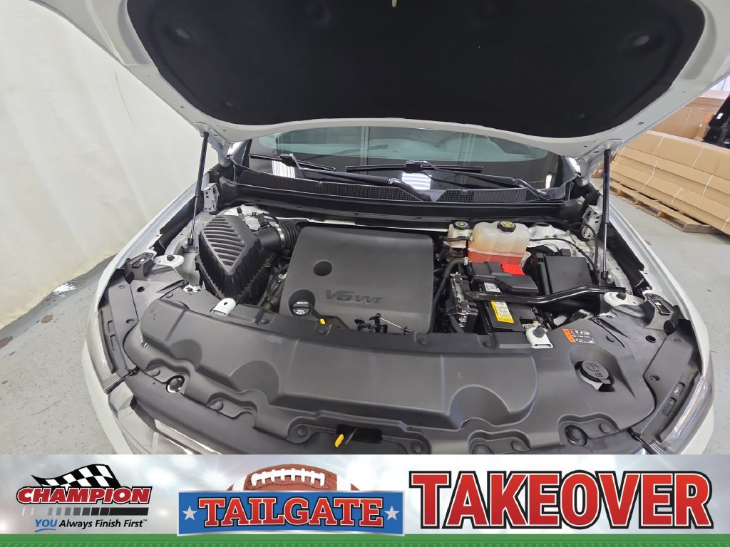 Certified 2024 Chevrolet Traverse LT FWD image 38