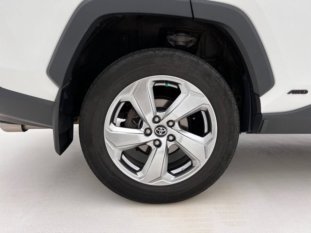 Used 2020 Toyota RAV4 Limited AWD/4WD image 32