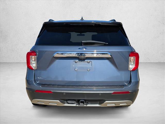 Used 2021 Ford Explorer XLT w/ Equipment Group 202A image 7