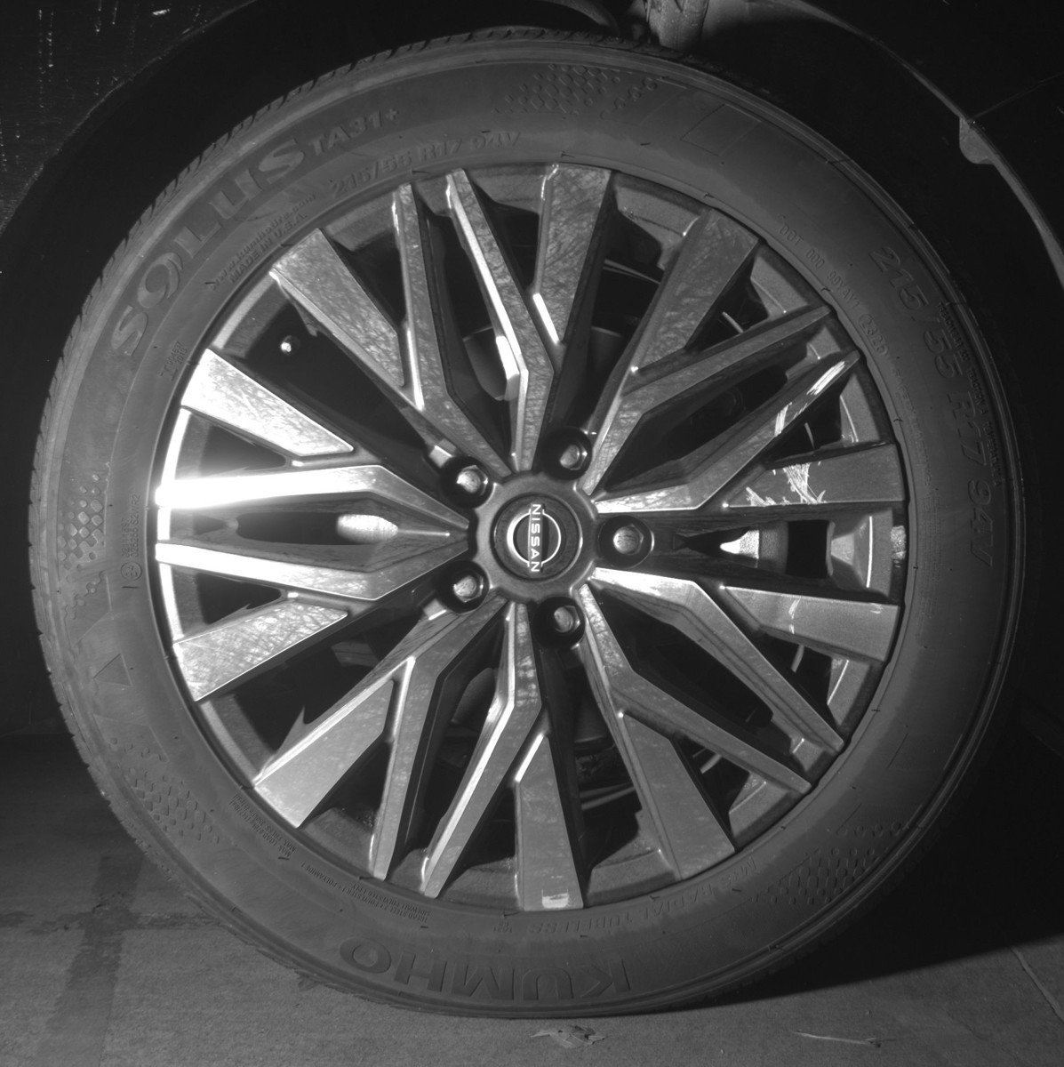 Used 2025 Nissan Altima 2.5 SV FWD image 13
