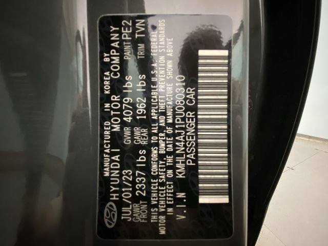 Used 2023 Hyundai Elantra Limited FWD image 28