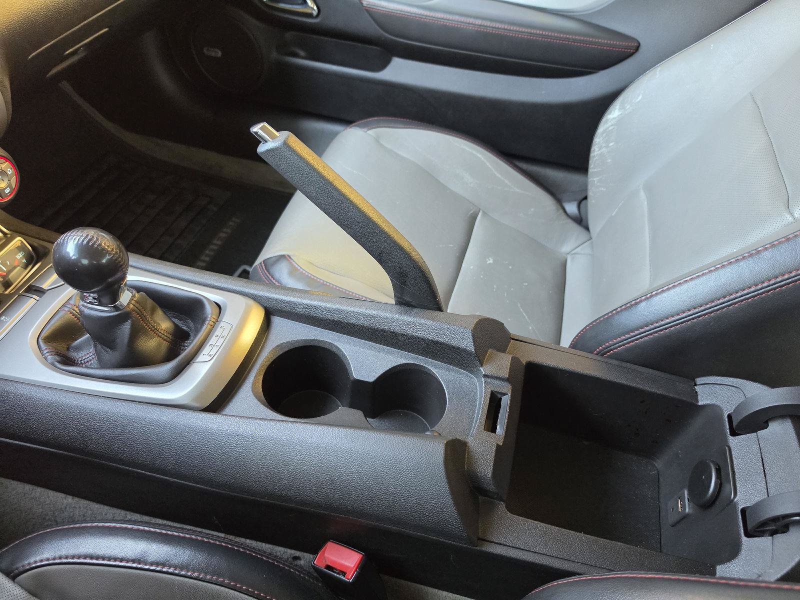 Used 2011 Chevrolet Camaro SS RWD image 23