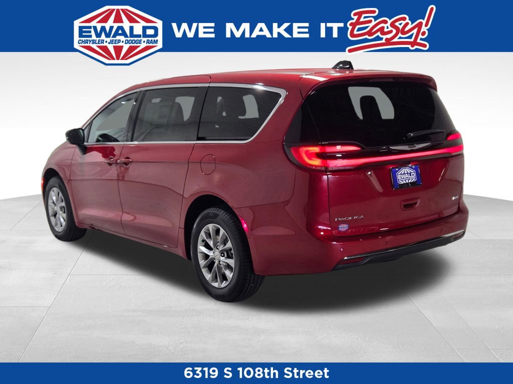 New 2026 Chrysler Pacifica Select AWD/4WD image 17