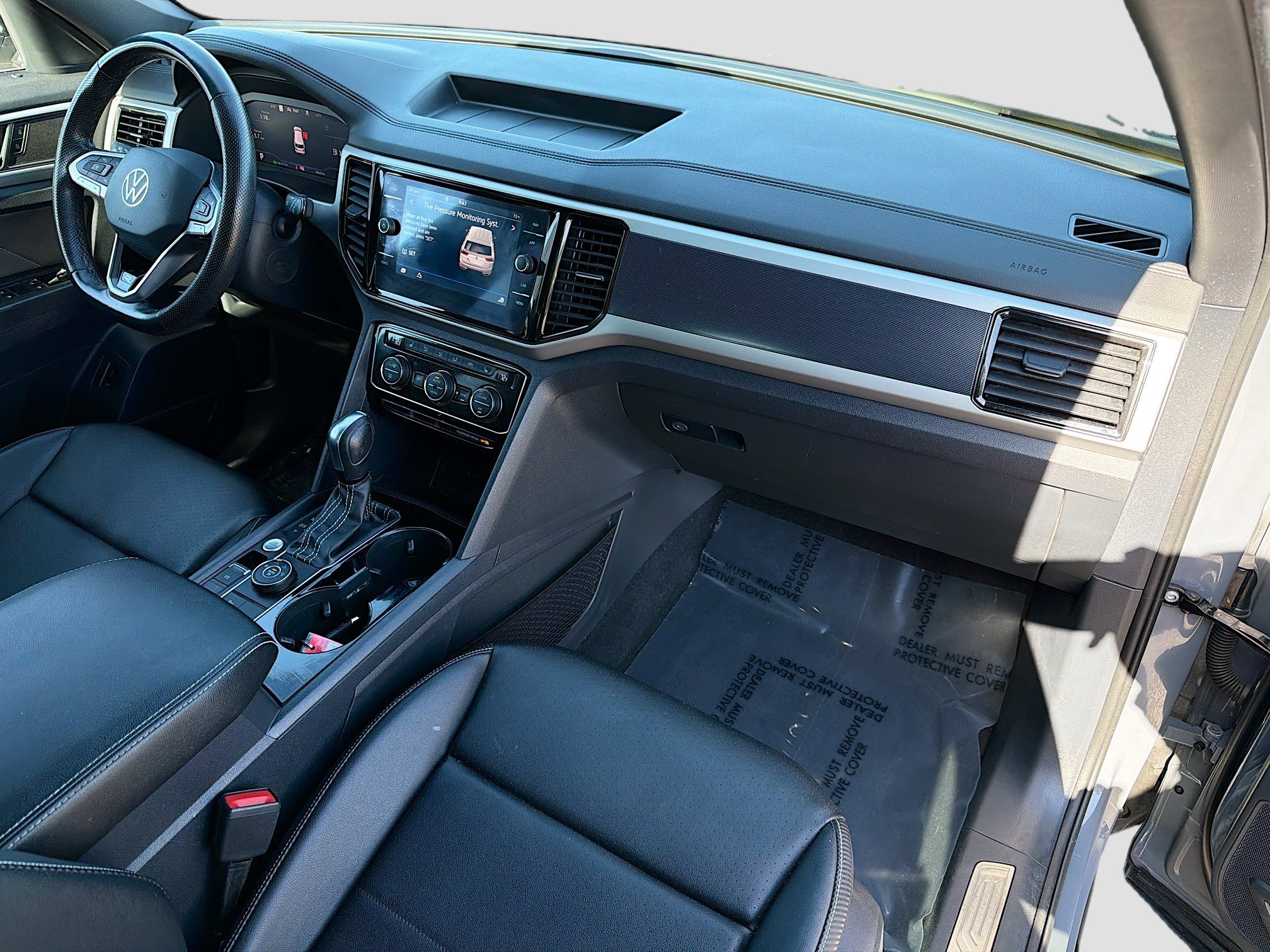 Used 2023 Volkswagen Atlas Cross Sport SEL image 14