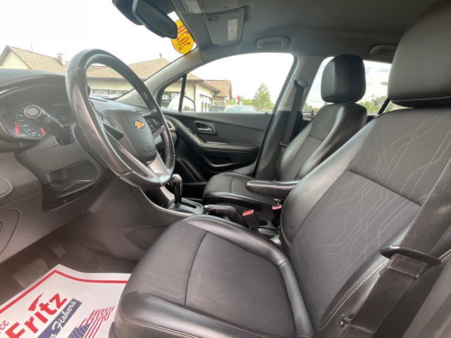 Used 2020 Chevrolet Trax LT w/ LT Convenience Package AWD/4WD image 18