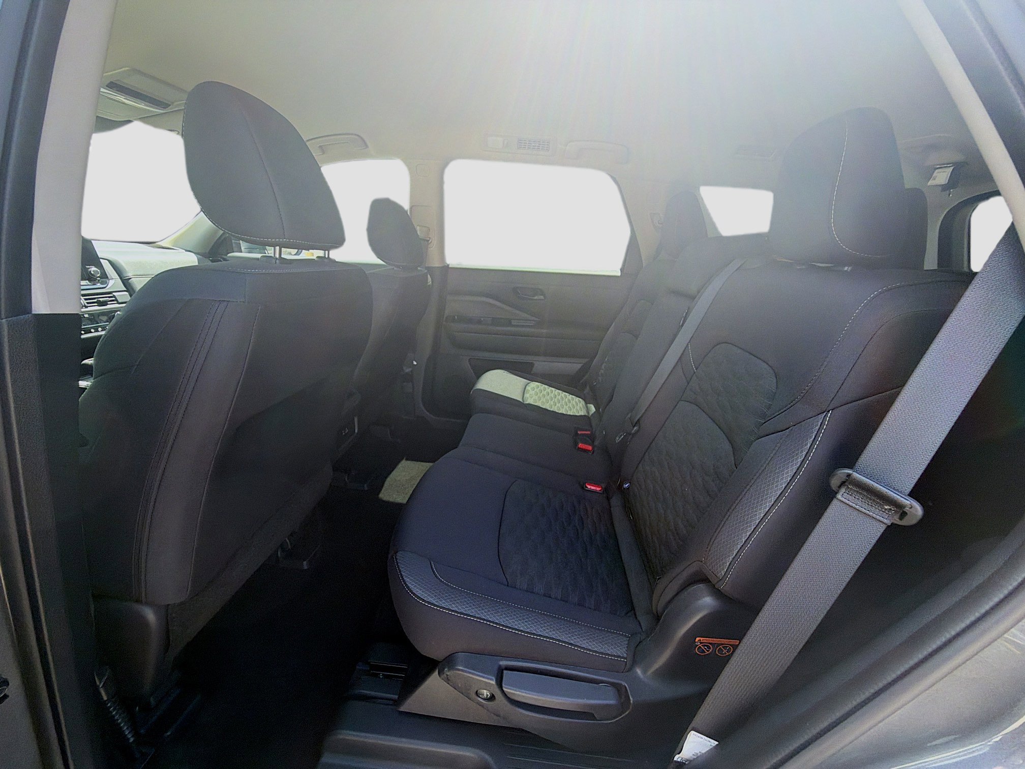 Used 2024 Nissan Pathfinder S FWD image 24