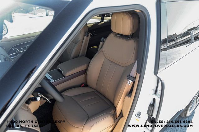 New 2026 Land Rover Range Rover Long Wheelbase SE image 31