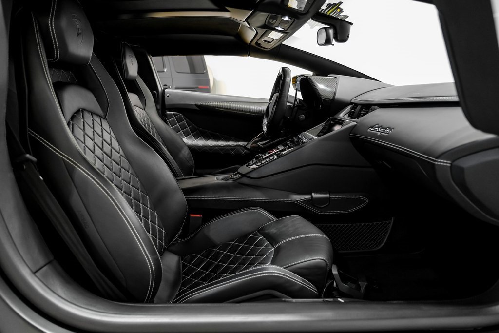 Used 2016 Lamborghini Aventador LP 700-4 image 34
