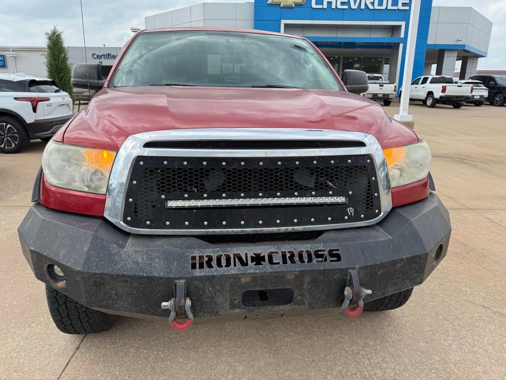 Used 2013 Toyota Tundra 4x4 CrewMax w/ SR5 Pkg image 2