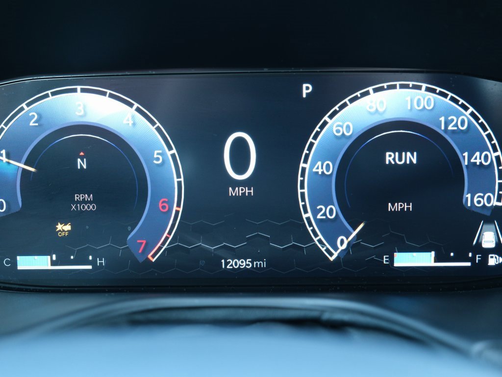 Used 2024 Jeep Compass Trailhawk w/ Trailhawk Elite Group image 4