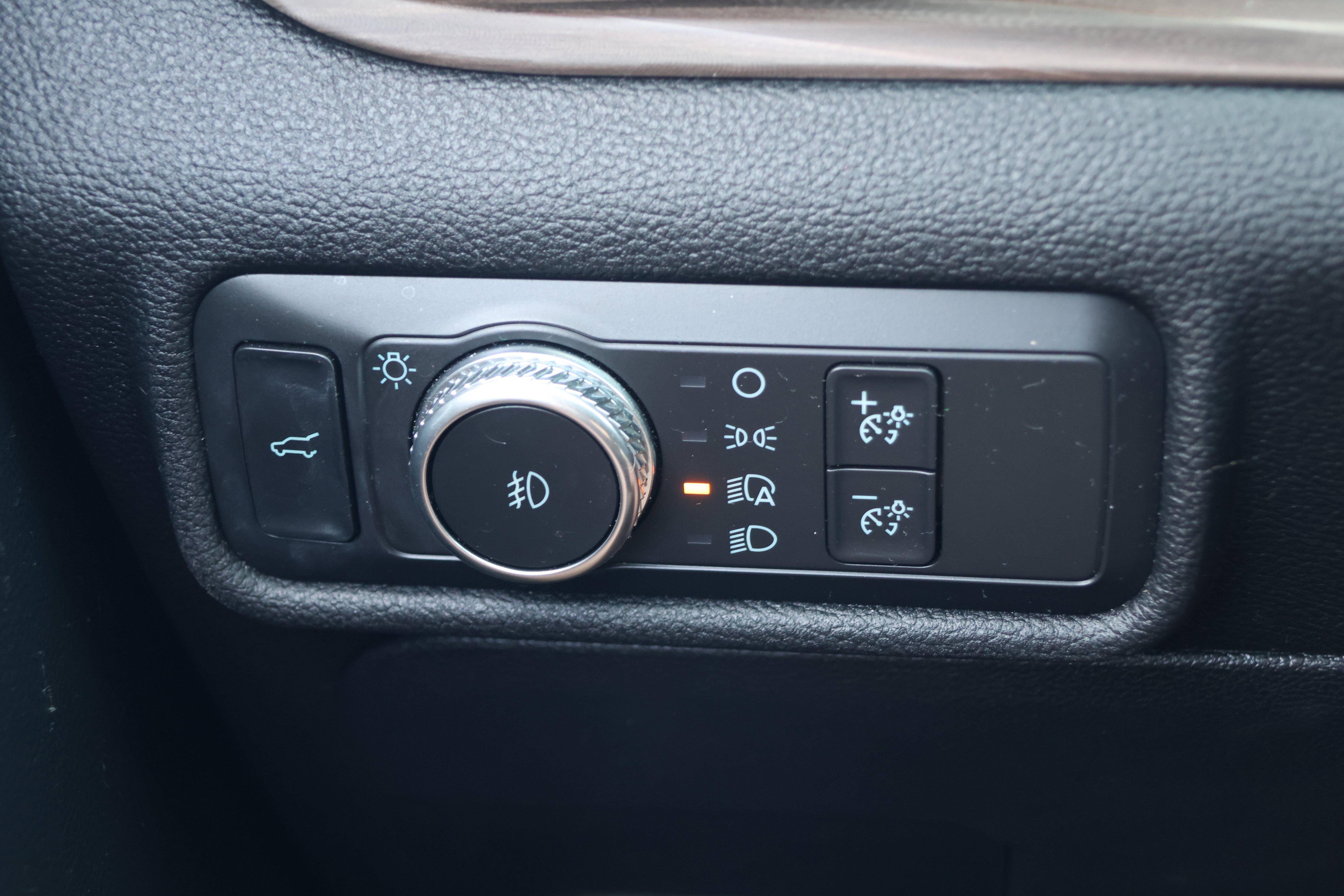 Used 2020 Ford Explorer Limited RWD image 15