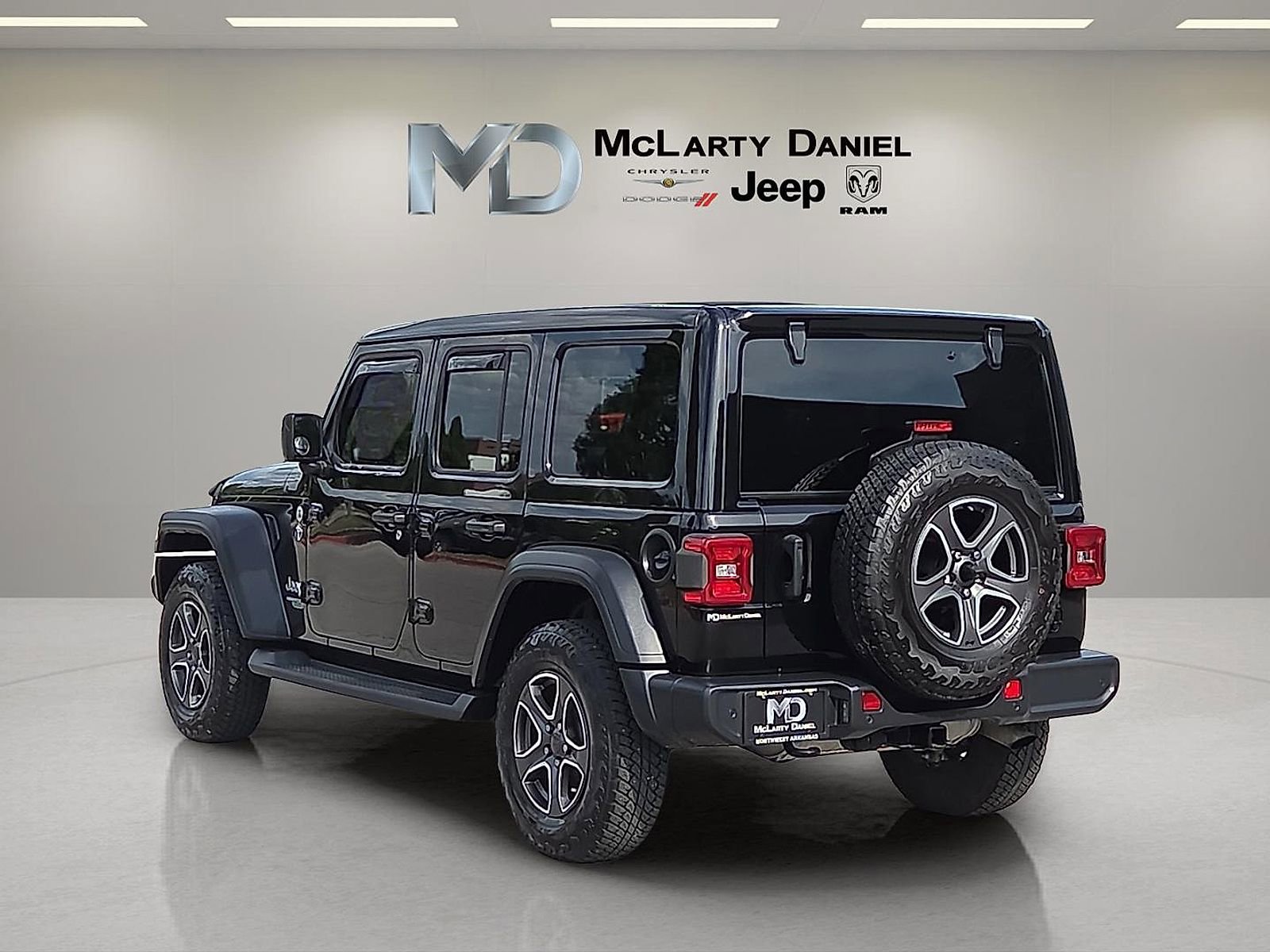 Used 2020 Jeep Wrangler Unlimited Sport S w/ Sun And Sound Package AWD/4WD image 4