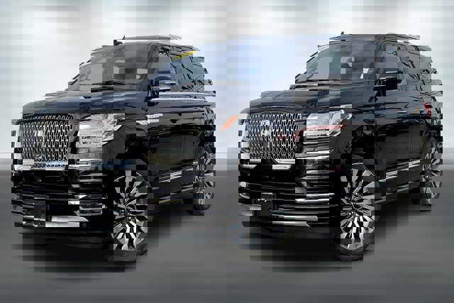 Used 2020 Lincoln Navigator Reserve w/ Luxury Package image 11