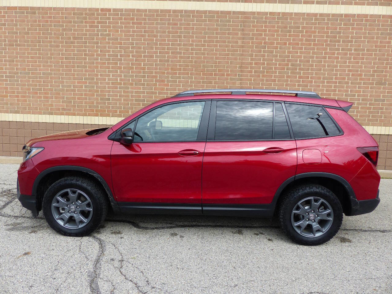 Used 2025 Honda Passport TrailSport image 6