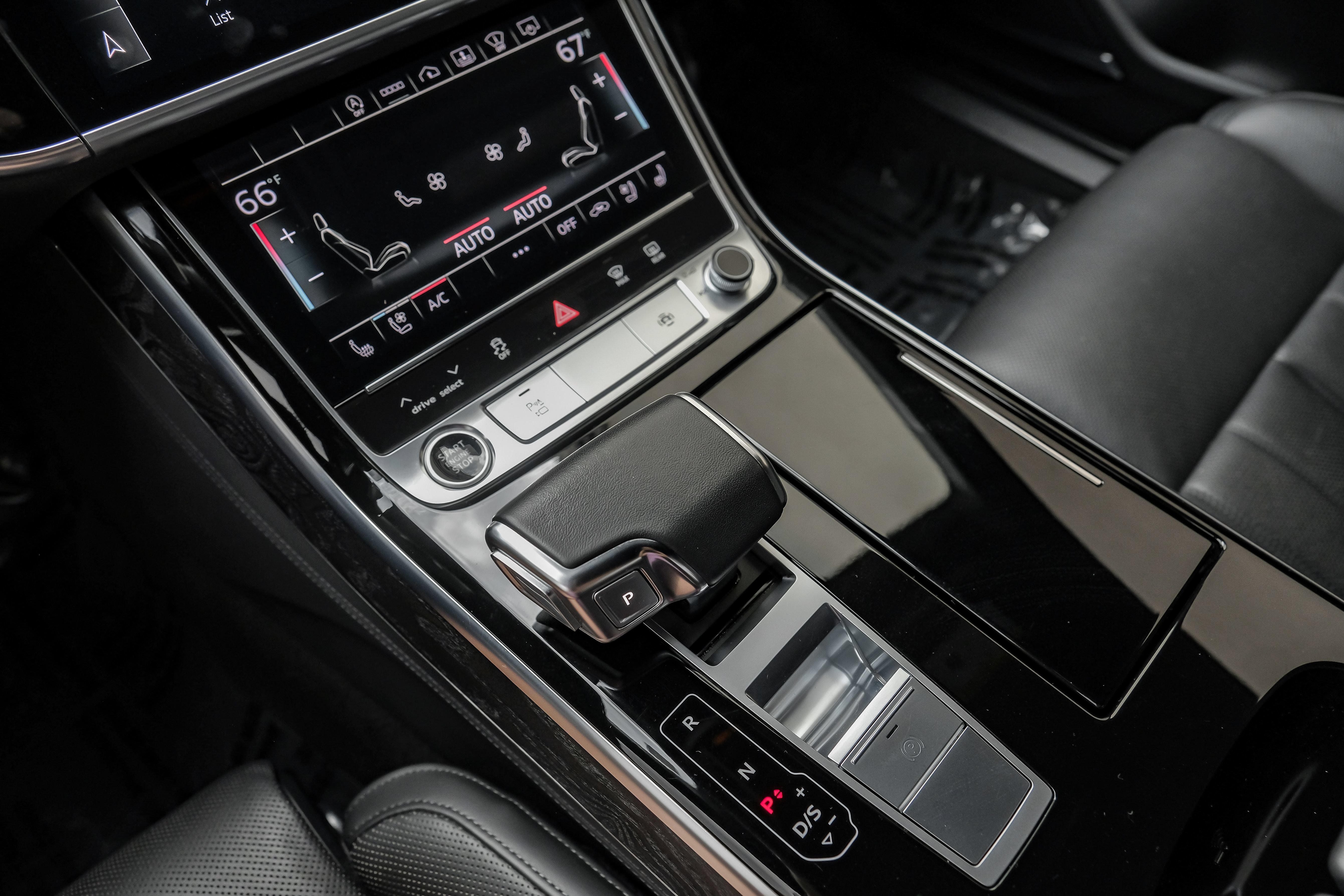 Used 2022 Audi A8 L 3.0T AWD/4WD image 29