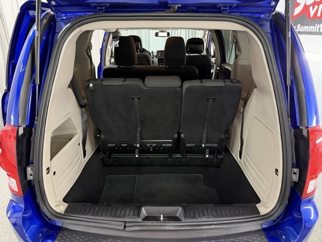 Used 2018 Dodge Grand Caravan SE w/ UConnect Hands-Free Group image 10