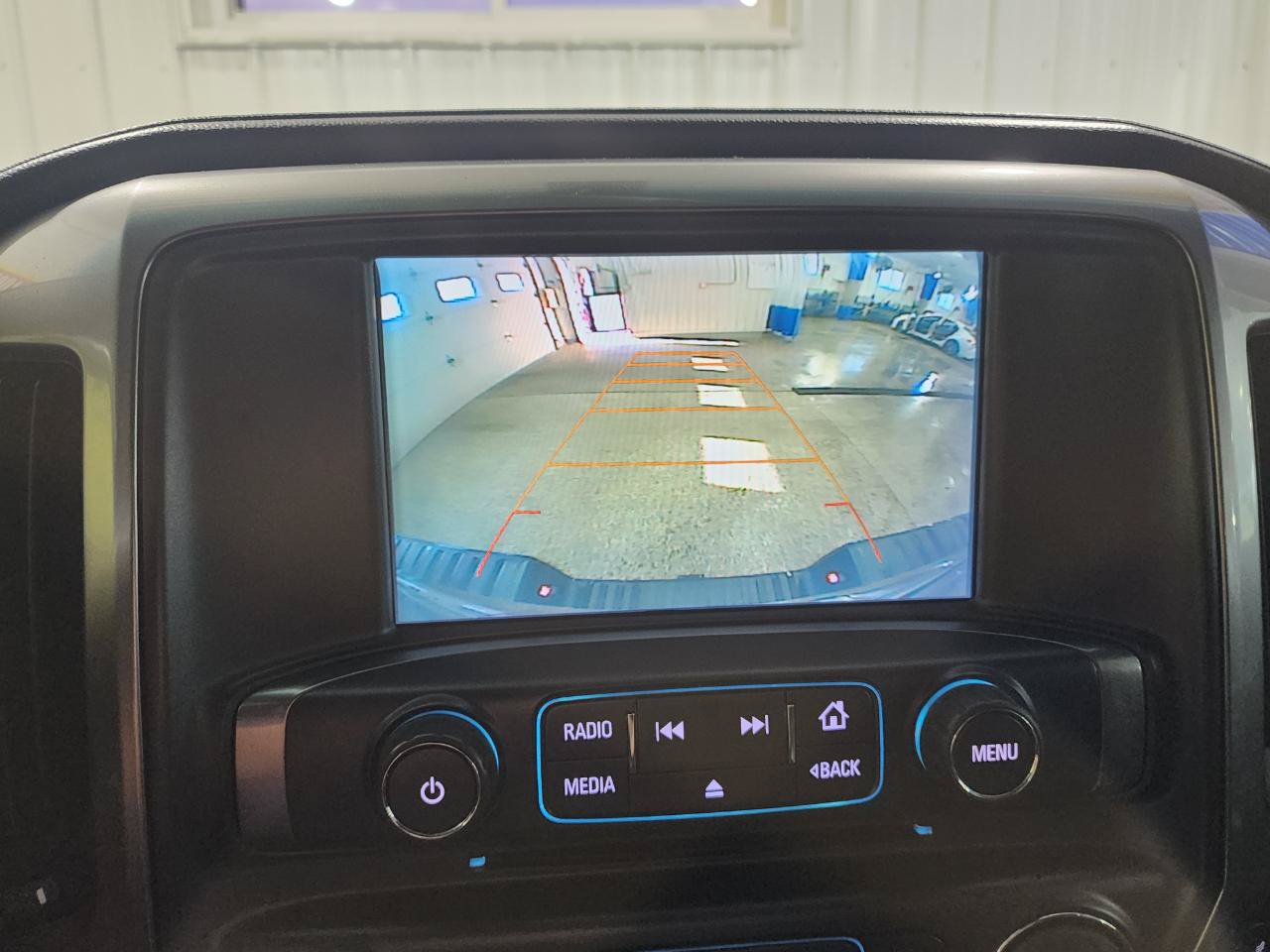 Used 2017 Chevrolet Silverado 1500 LTZ Z71 w/ LTZ Plus Package AWD/4WD image 17