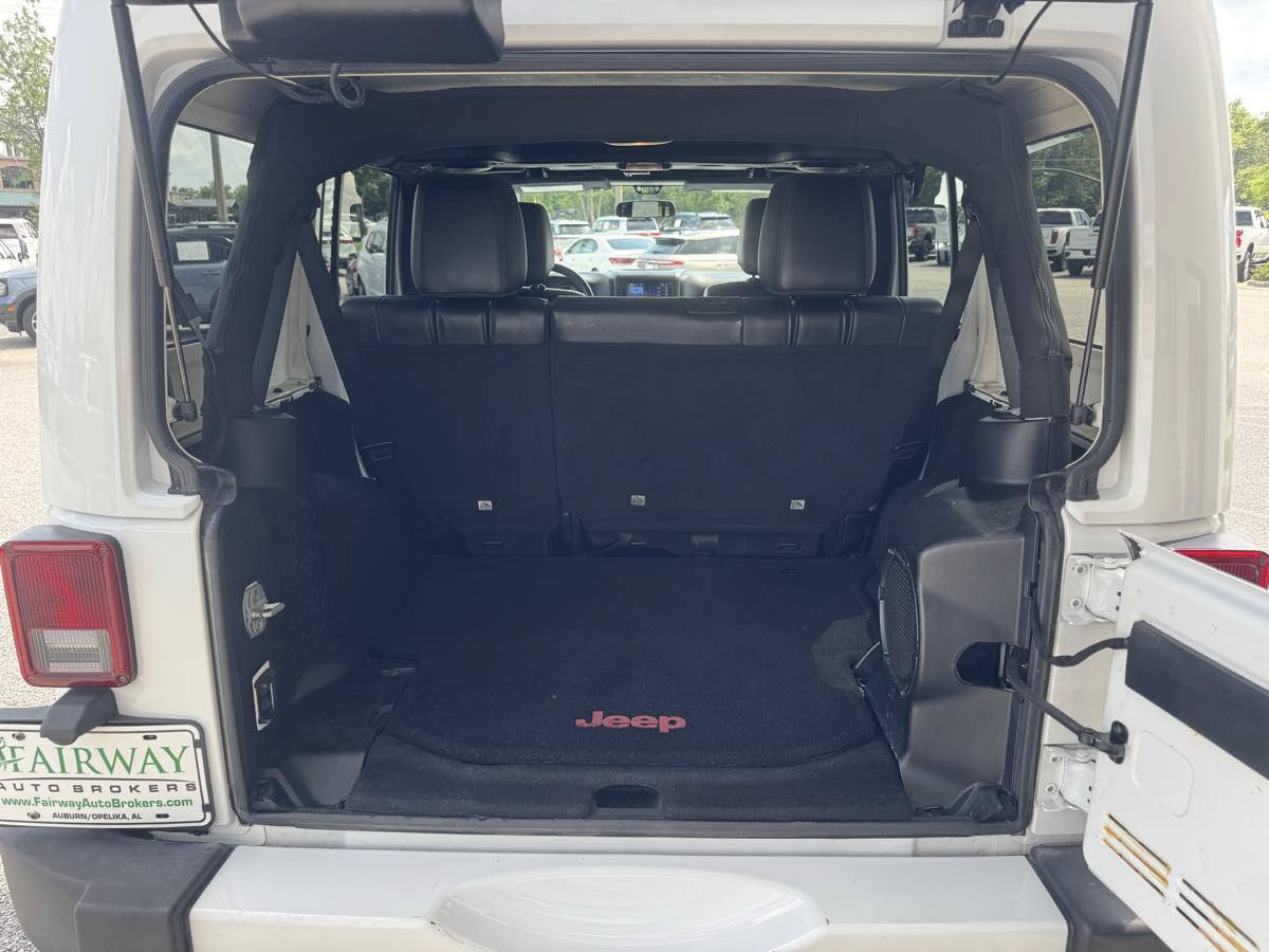 Used 2012 Jeep Wrangler Unlimited Sahara AWD/4WD image 24