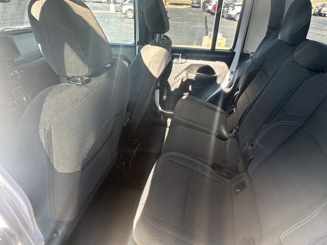 Used 2025 Jeep Gladiator Sport image 8