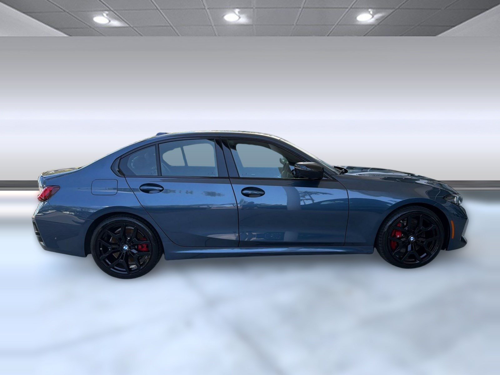 Used 2026 BMW 330i Sedan w/ M Sport Package RWD image 8