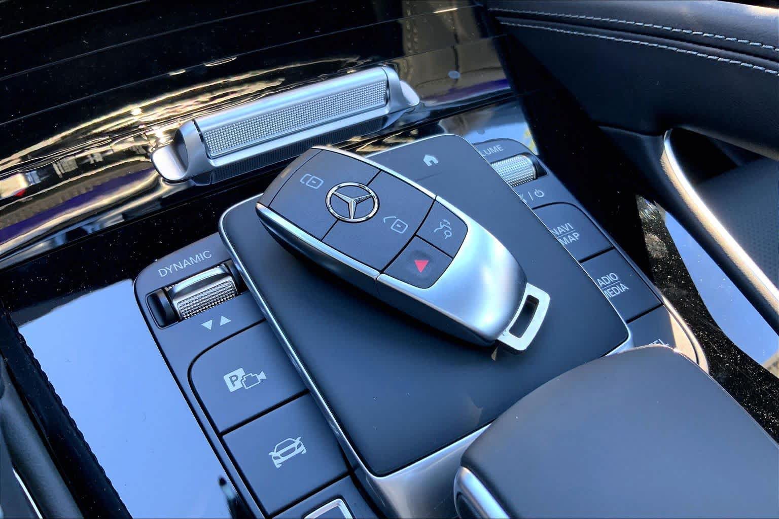 New 2026 Mercedes-Benz GLS 580 4MATIC image 21