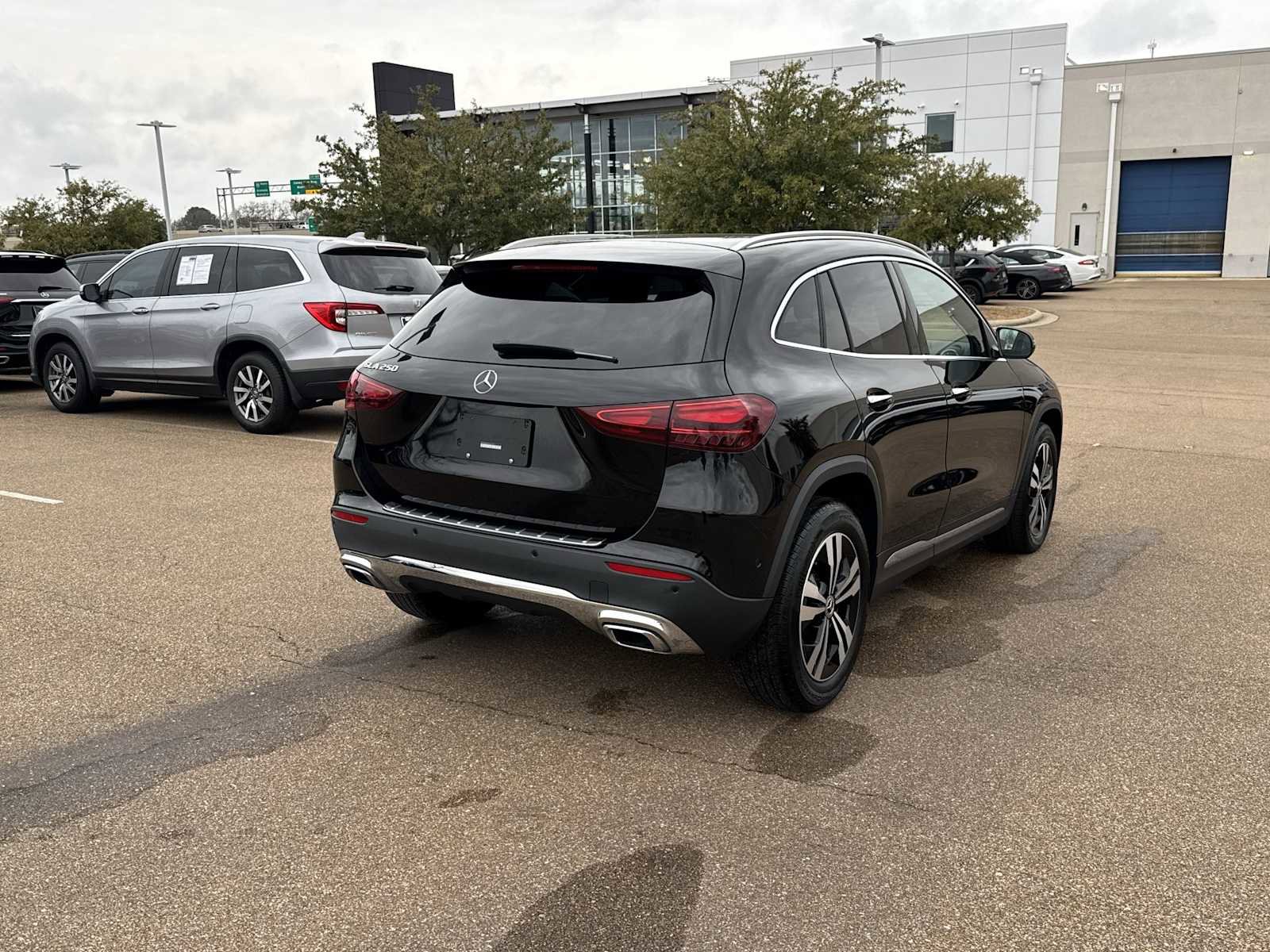 Used 2025 Mercedes-Benz GLA 250 image 6