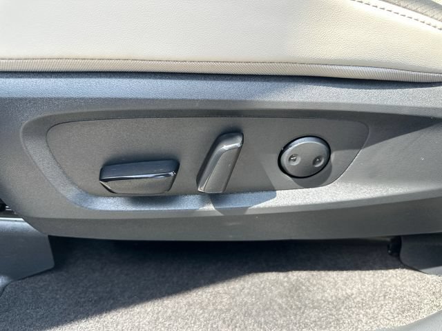 Used 2026 Nissan Pathfinder SL w/ SL Premium Package AWD/4WD image 29