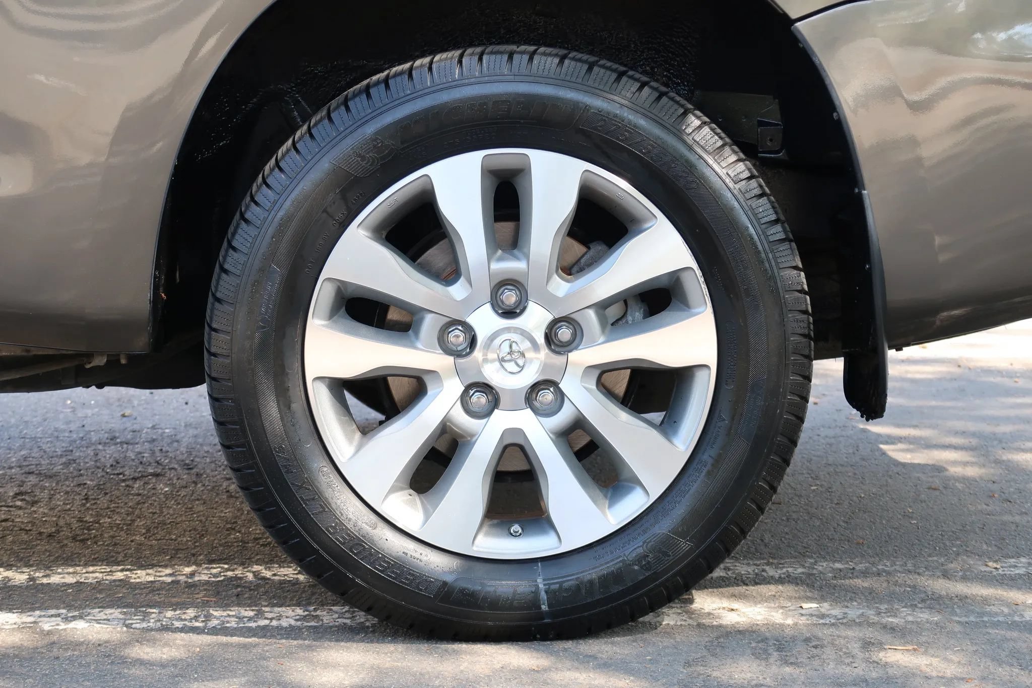 Used 2013 Toyota Sequoia Platinum RWD image 9
