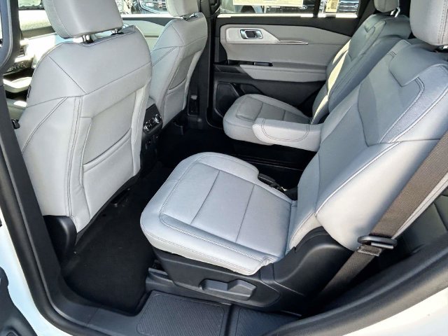 New 2027 Ford Explorer Active w/ Active Comfort Package RWD image 14