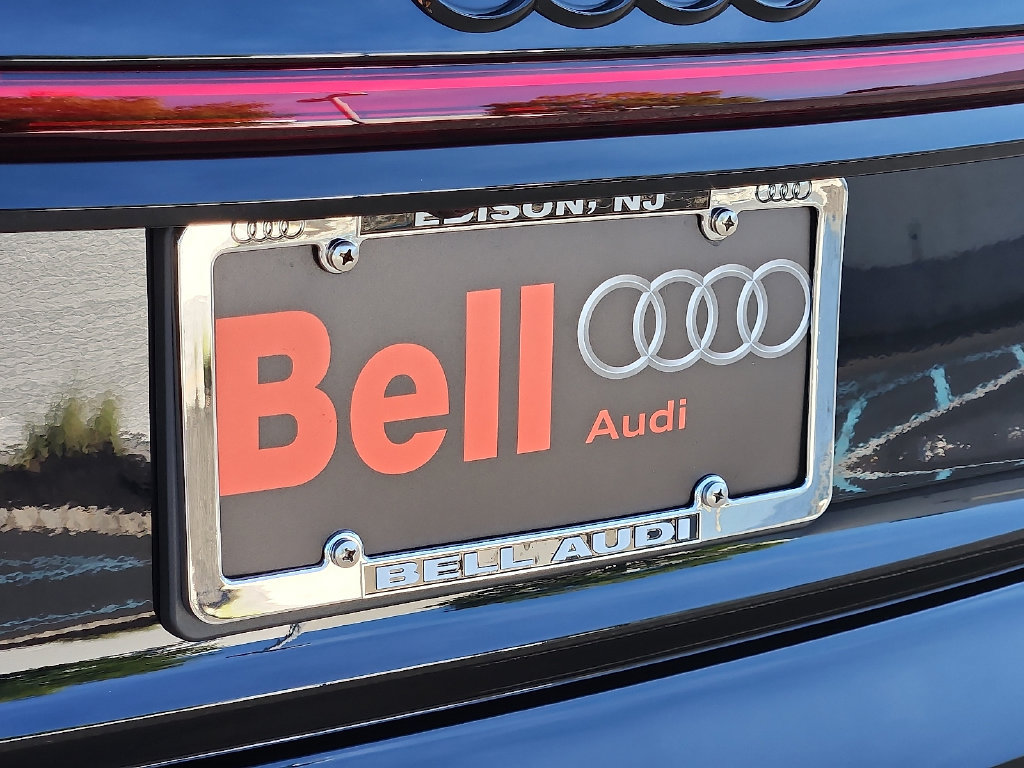 Certified 2026 Audi S8 AWD/4WD image 31