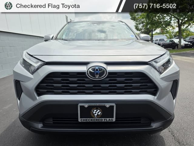 Used 2022 Toyota RAV4 XLE AWD/4WD image 8