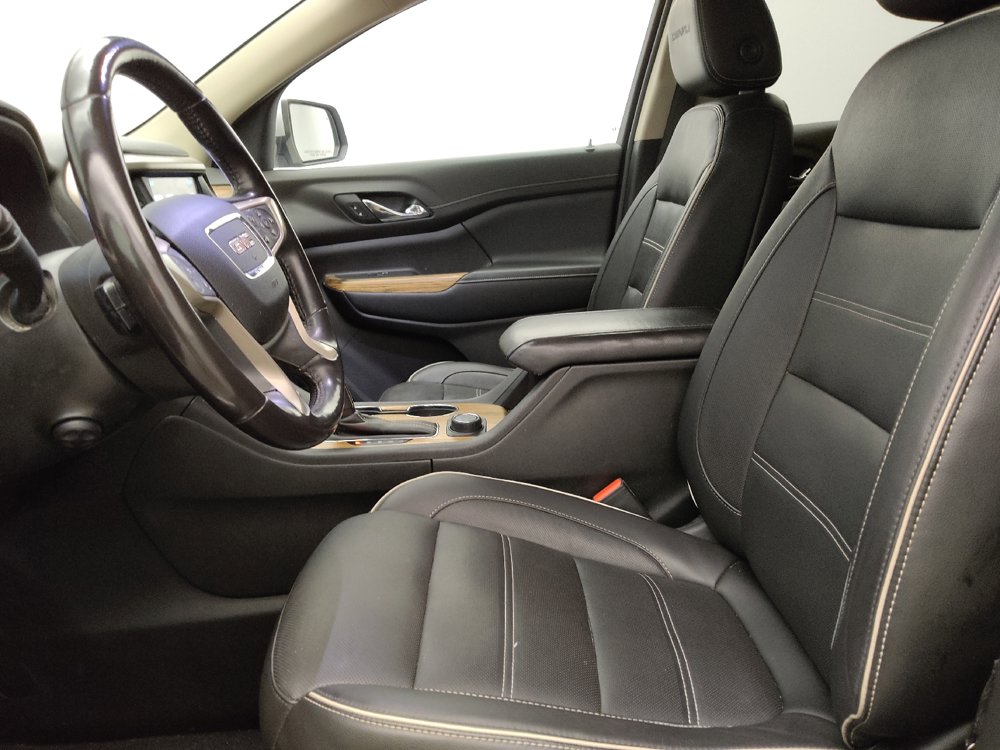 Used 2019 GMC Acadia Denali w/ Technology Package FWD image 17