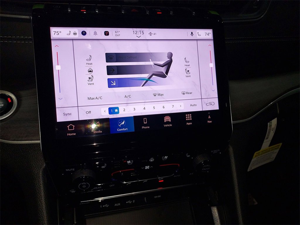 New 2025 Jeep Grand Cherokee Limited w/ Luxury Tech Group II image 25