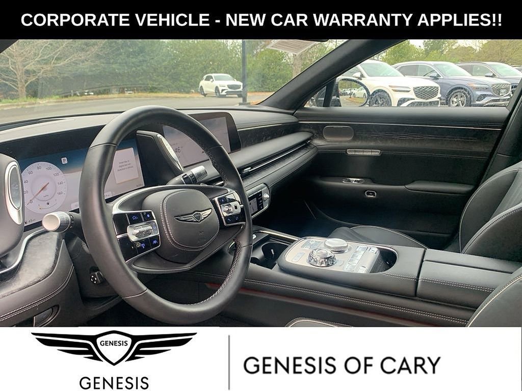 Used 2025 Genesis G90 3.5T AWD/4WD image 5