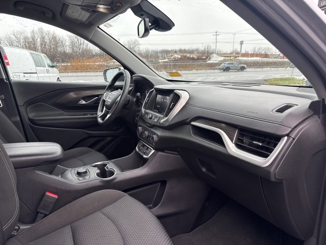 Used 2022 GMC Terrain SLE w/ Driver Convenience Package image 10