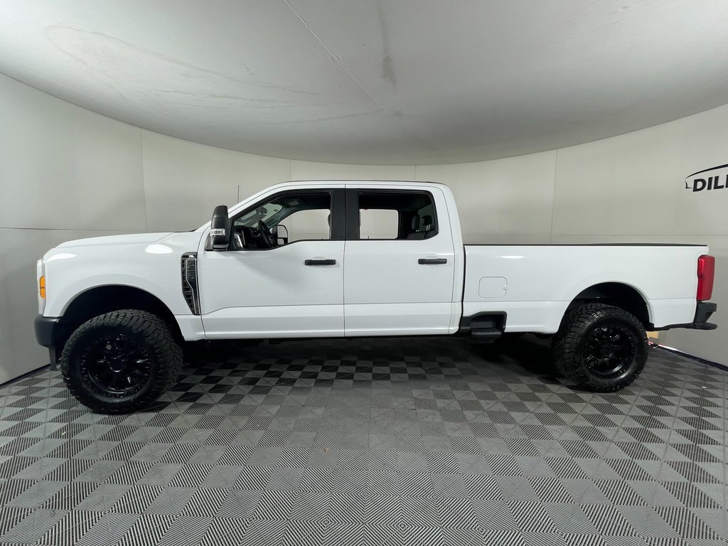 Used 2023 Ford F250 XL image 3
