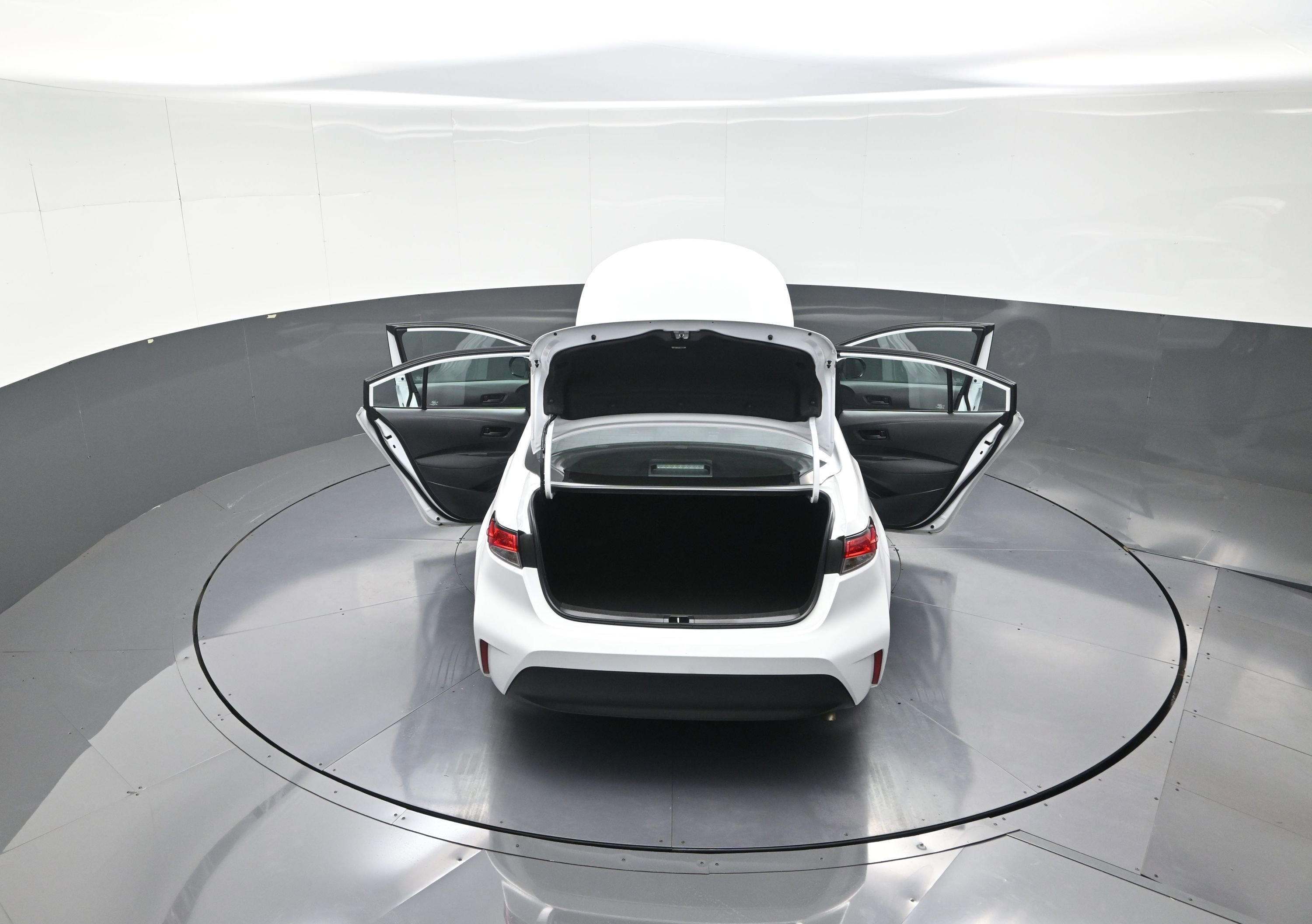 Used 2023 Toyota Corolla LE image 13