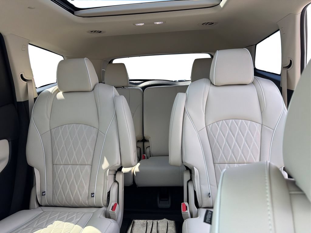 Used 2024 Buick Enclave Avenir w/ Trailering Package, 5000 lbs. AWD/4WD image 10