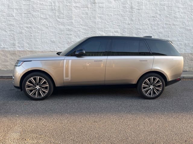Used 2024 Land Rover Range Rover Long Wheelbase Autobiography image 2