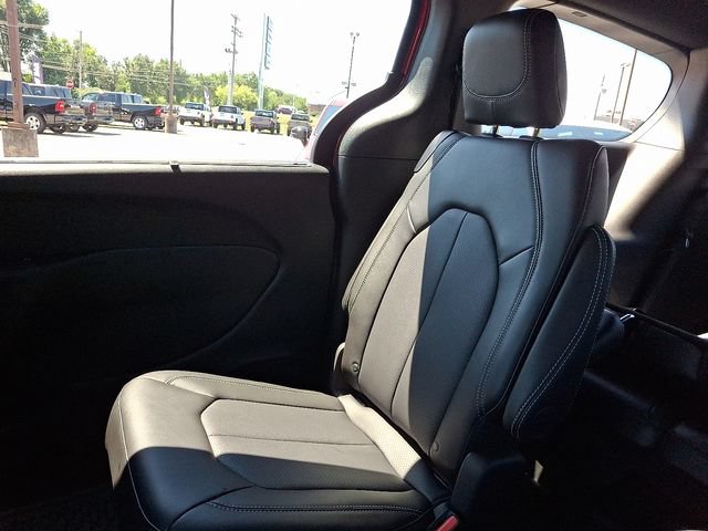New 2026 Chrysler Voyager LX FWD image 12