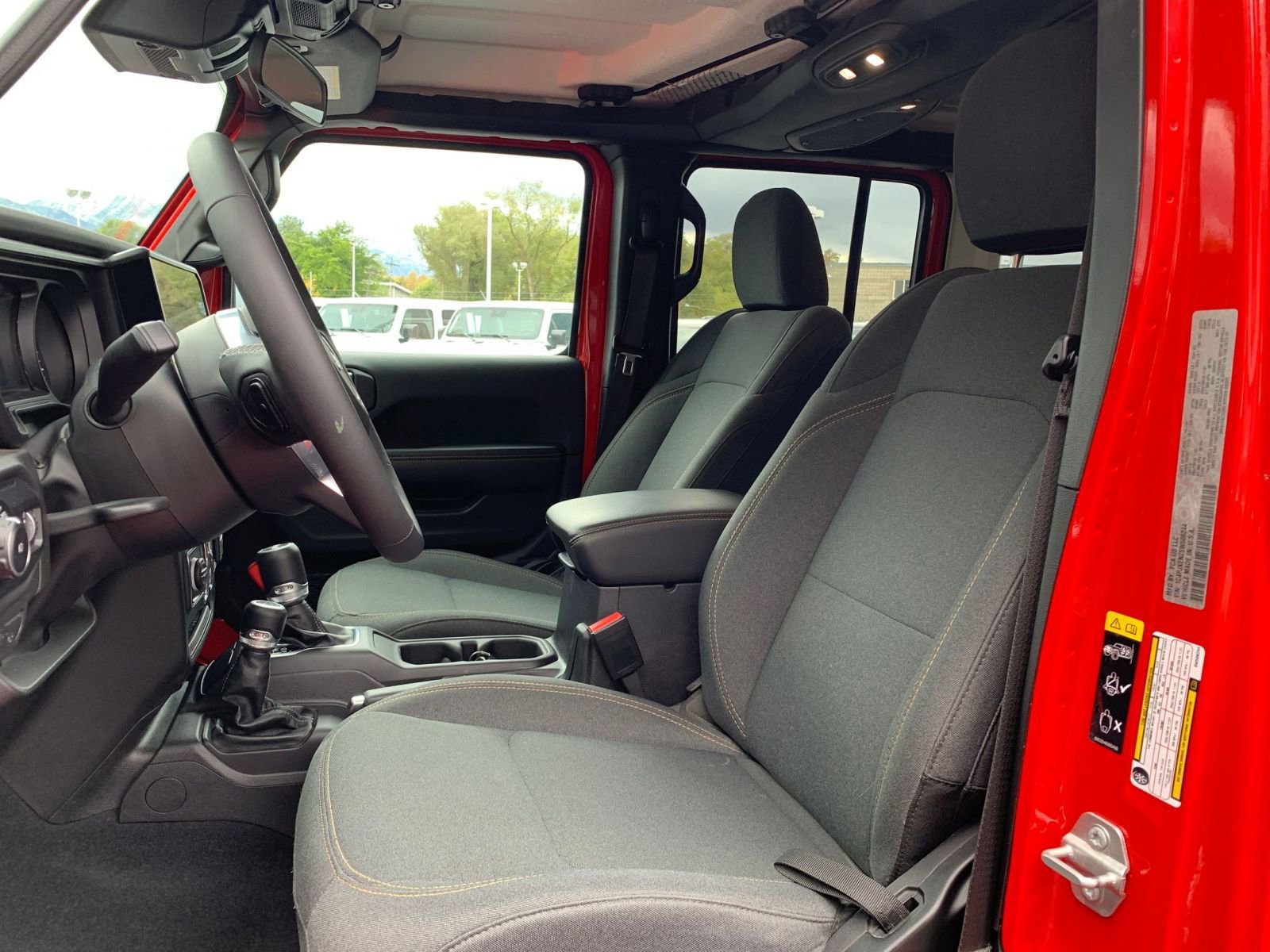 Used 2025 Jeep Wrangler Sahara image 25
