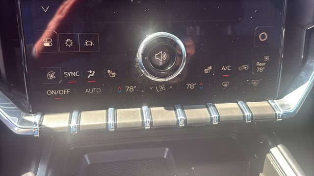 Used 2025 GMC Acadia Elevation FWD image 21
